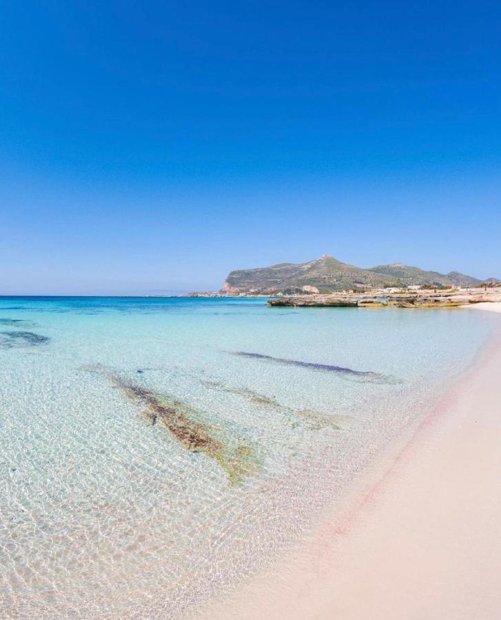 Bed and Breakfast Stabilimento Lido Burrone Favignana Exterior foto