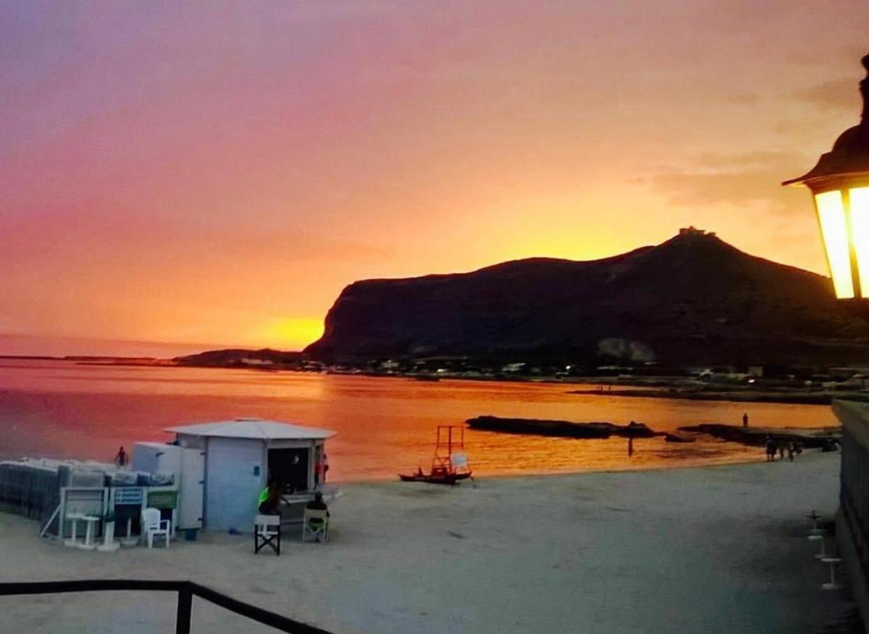 Bed and Breakfast Stabilimento Lido Burrone Favignana Exterior foto